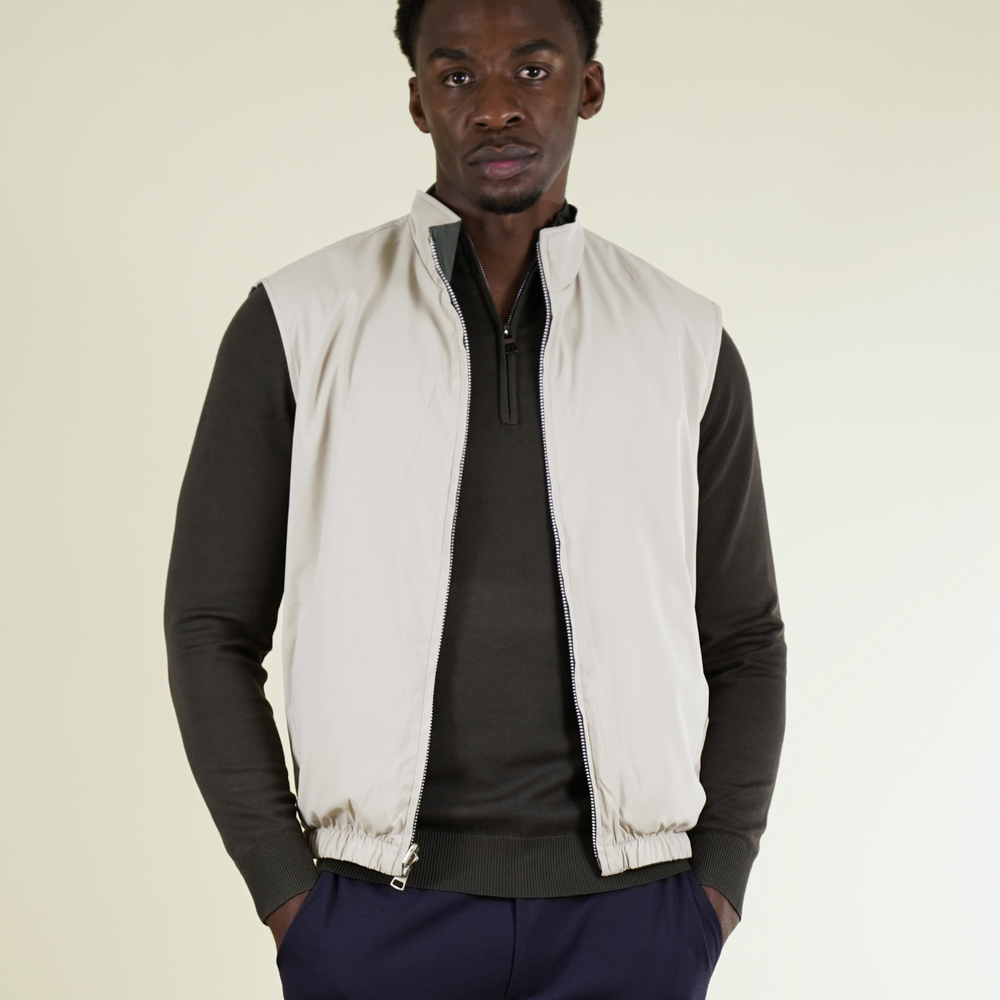 
                      
                        Gilet réversible
                      
                    