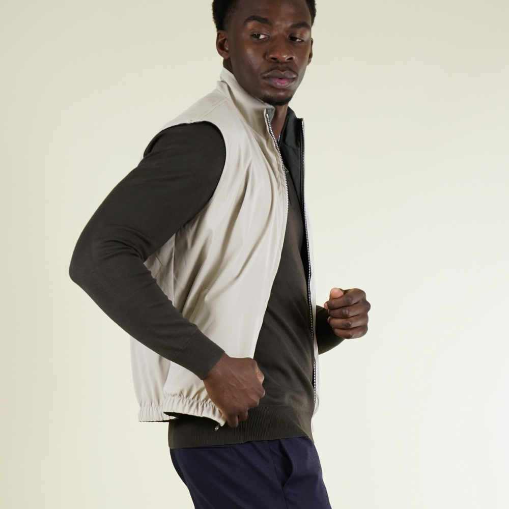 
                      
                        Gilet réversible
                      
                    
